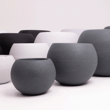 Load image into Gallery viewer, Bola Series Self Watering